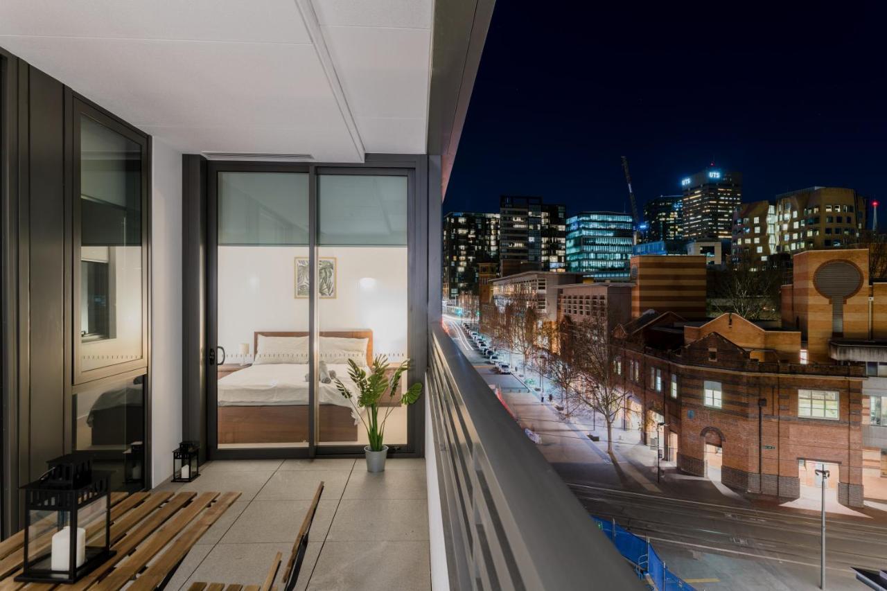 Modern 2 Bedroom Darling Square