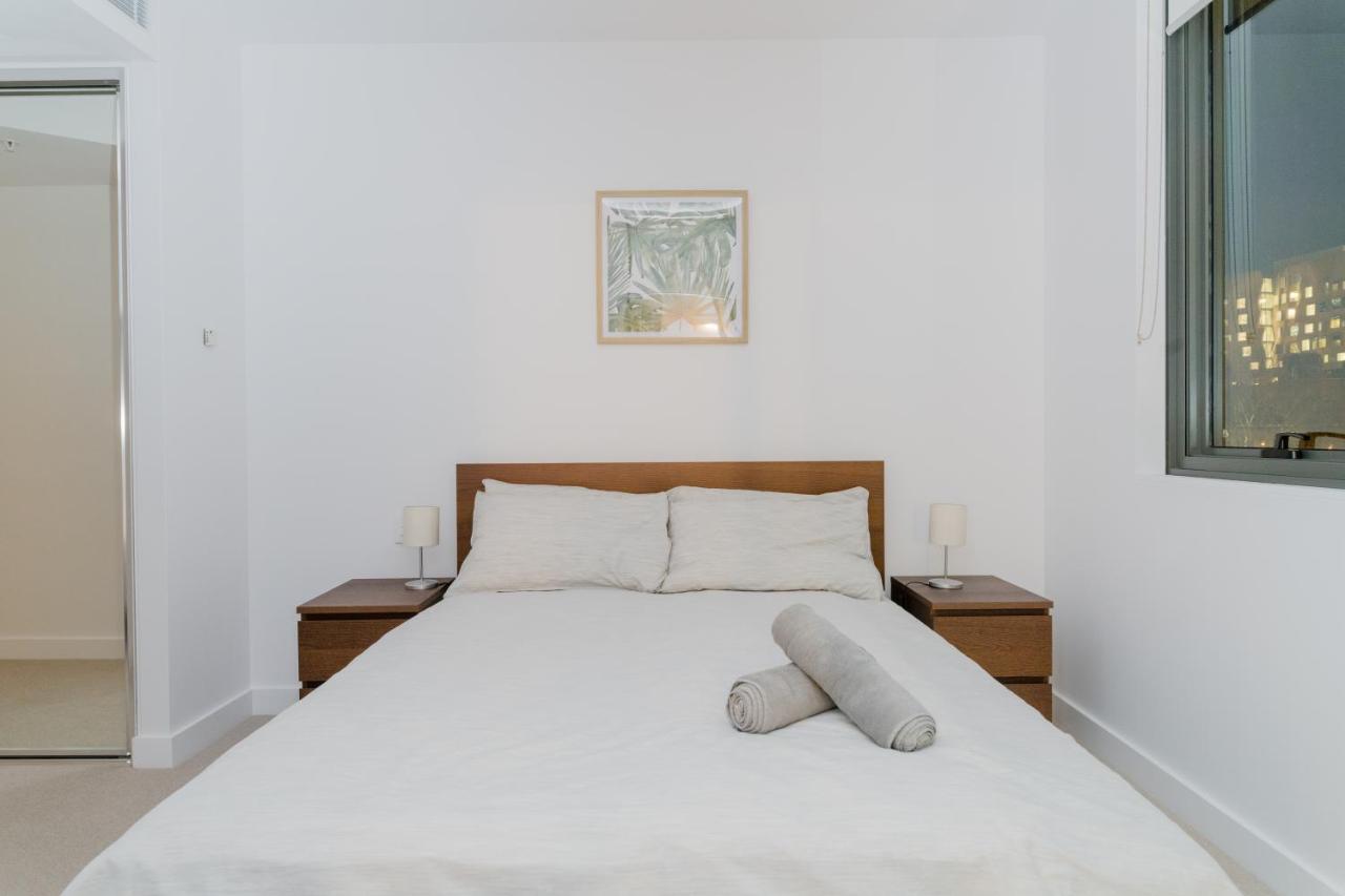 Modern 2 Bedroom Darling Square Sydney