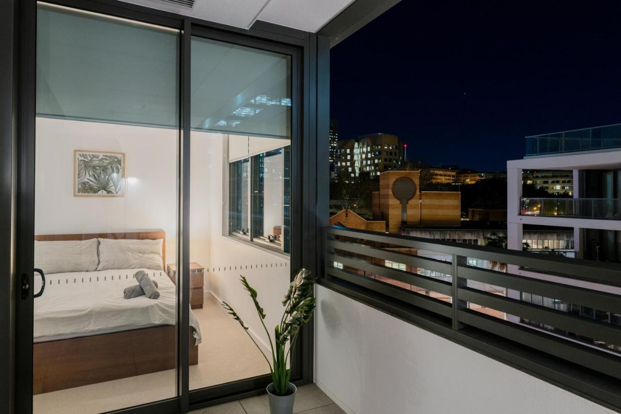Modern 2 Bedroom Darling Square * Sydney