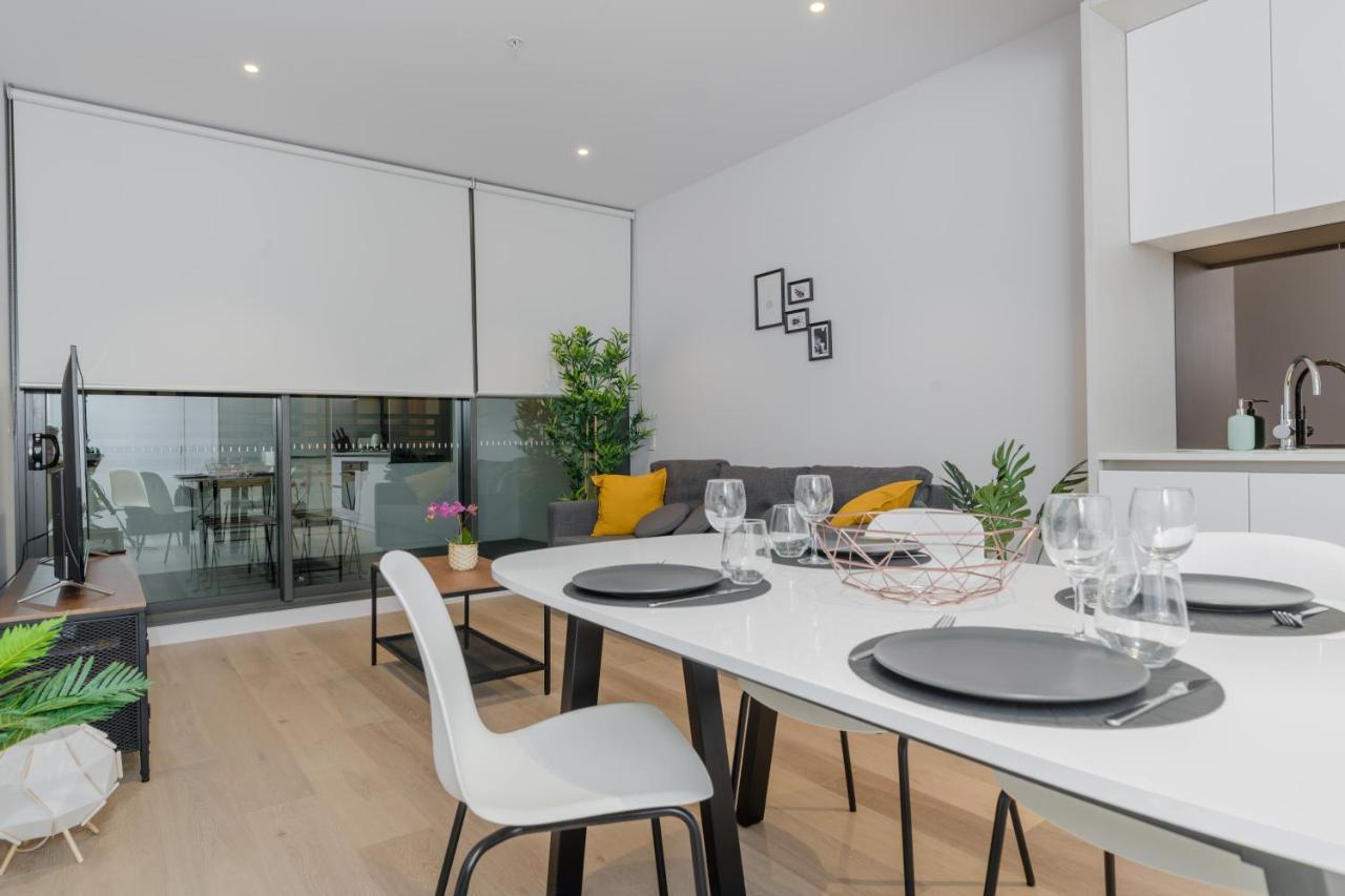Modern 2 Bedroom Darling Square *