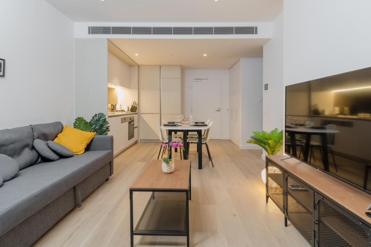 Modern 2 Bedroom Darling Square