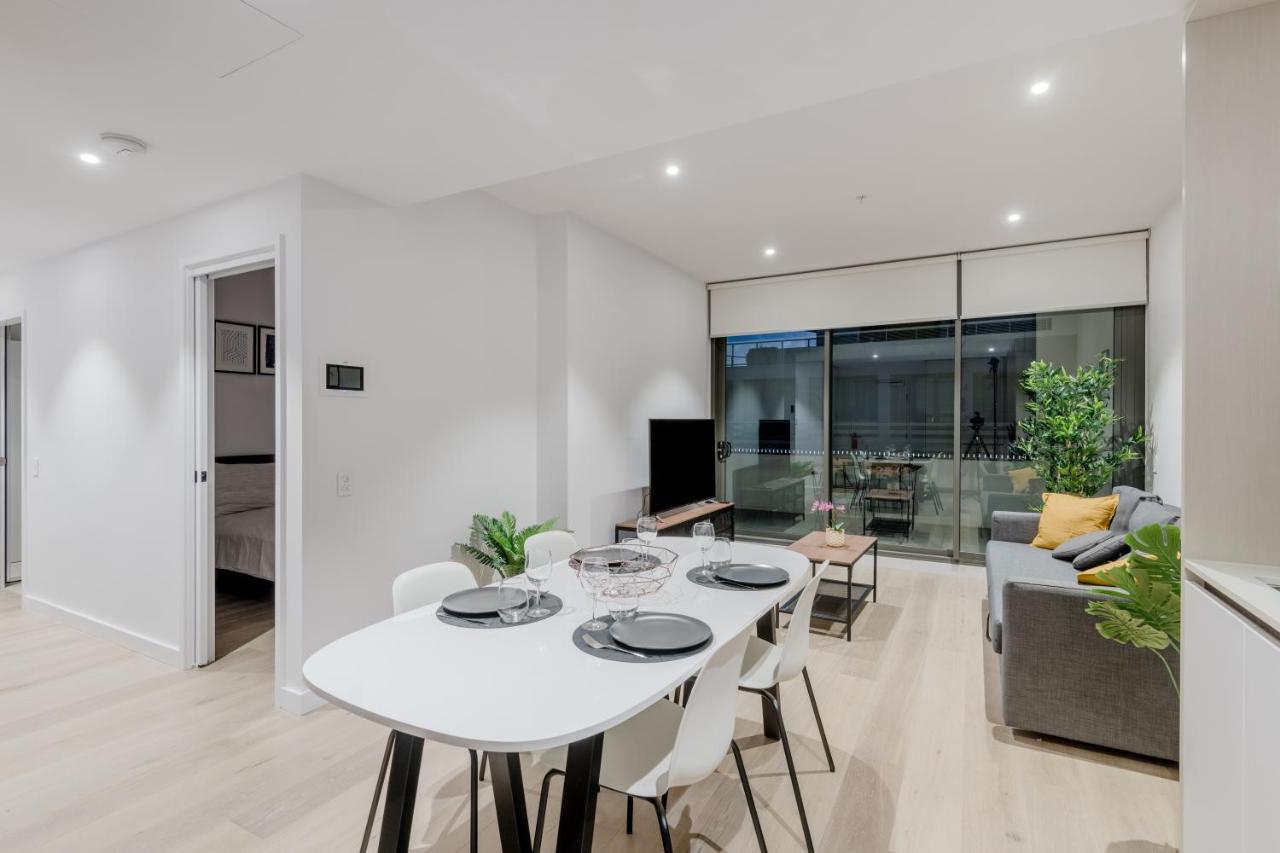Modern 2 Bedroom Darling Square *