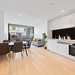 Modern 2 Bedroom Apartment Darling Square